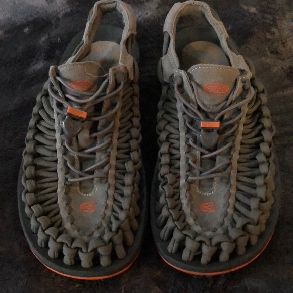Keen Sandals - men’s 9.5 main image 4